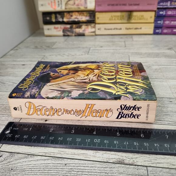 Deceive Not My Heart by Shirlee Busbee 1984 Avon First‎ Print Paperback Romance - Picture 7 of 11